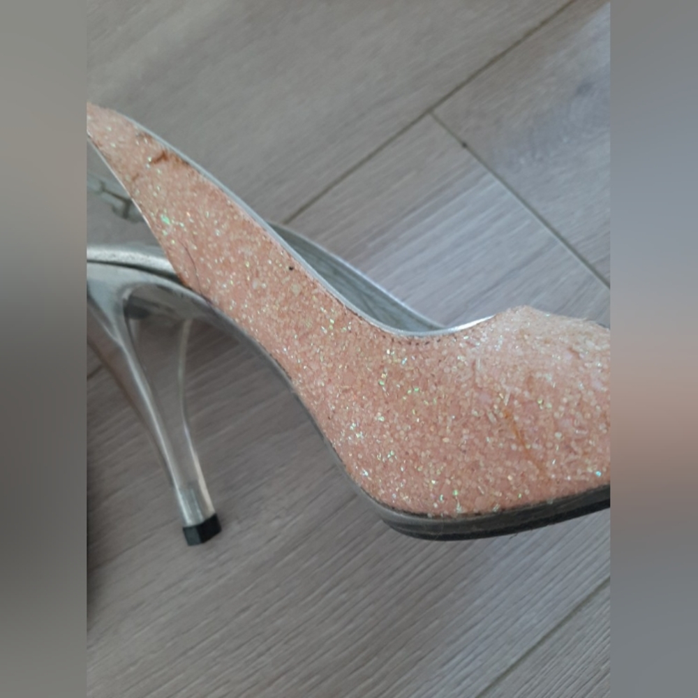 Pump - Picture 2 of 5